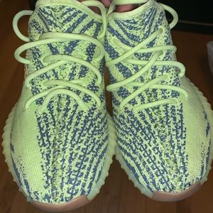 Yeezy Boost 350 V2 ‘ Semi Frozen Yellow’